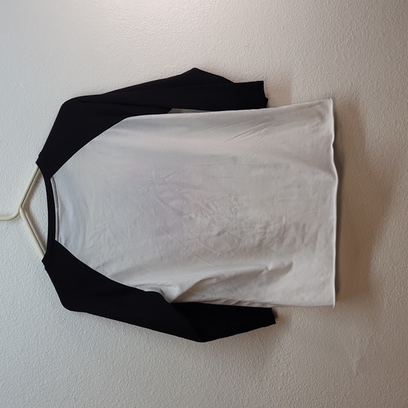 New without tags Christmas shirt - Picture 5 of 5